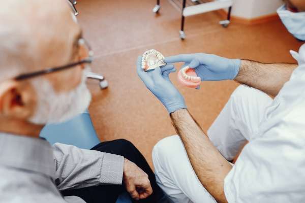 Se me ha roto la prótesis dental: ¿se puede arreglar al momento?